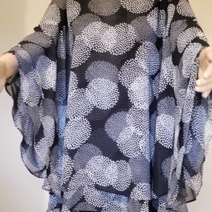 DRESS BARN, 2X, BLK & WHT LAYERED SLEEVED PONCHO